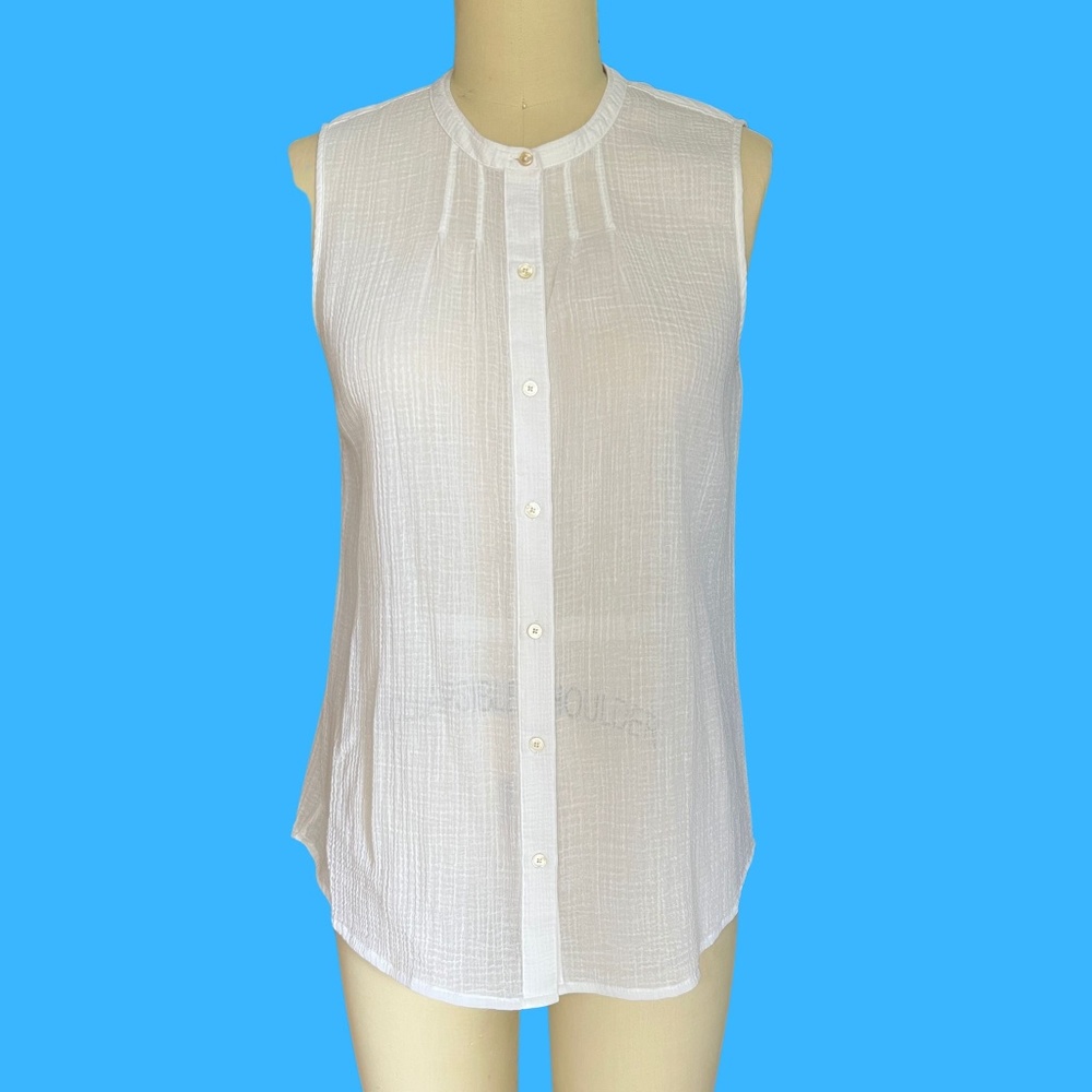 Tommy Bahama Women's Sheer Seersucker Sleeveless Button Up Blouse